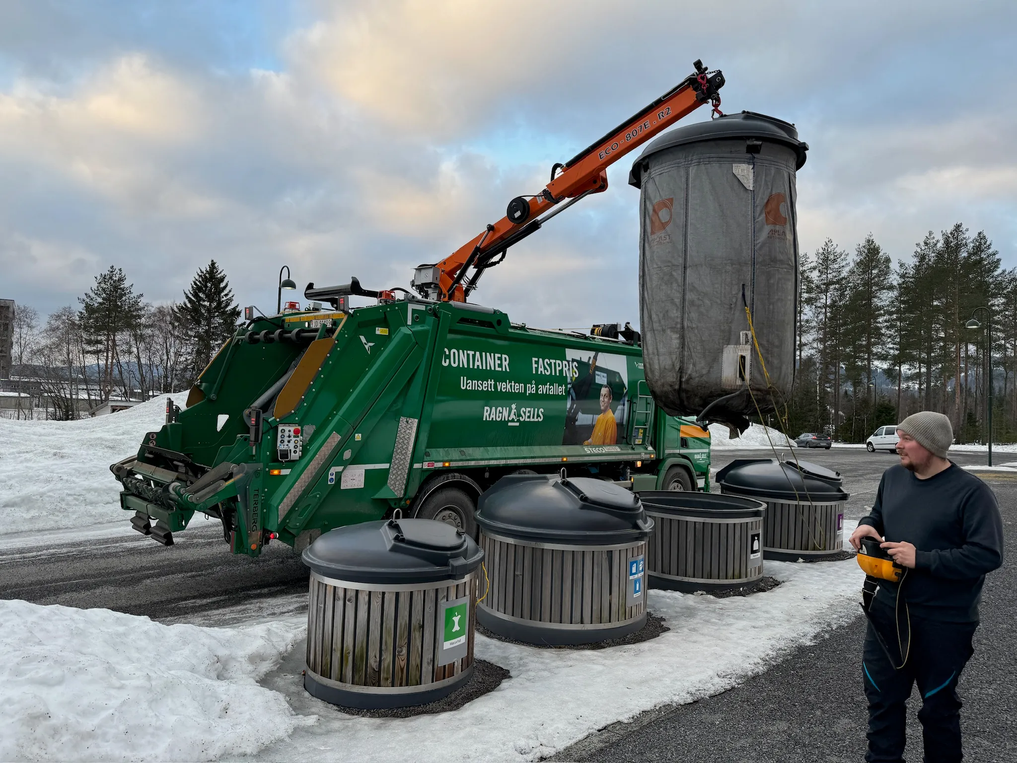 Terberg OL21W baklaster med vinsj og kran