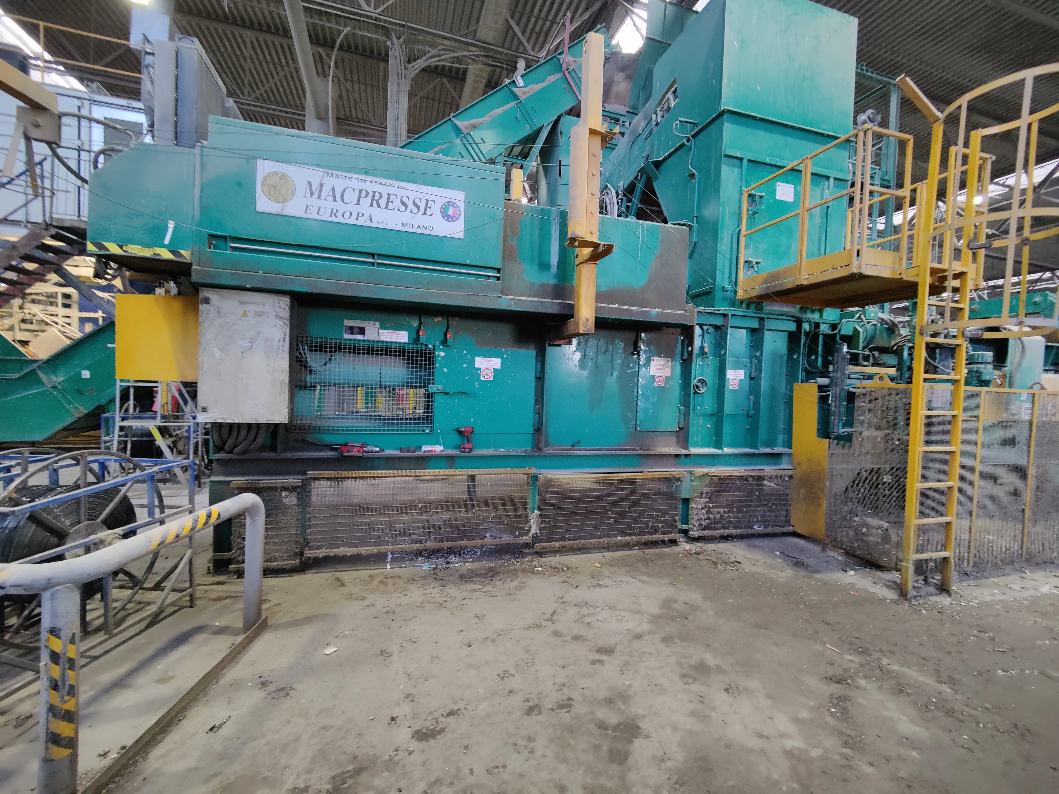 Macpresse 111 kanalpresse for gjenvinningsanlegg